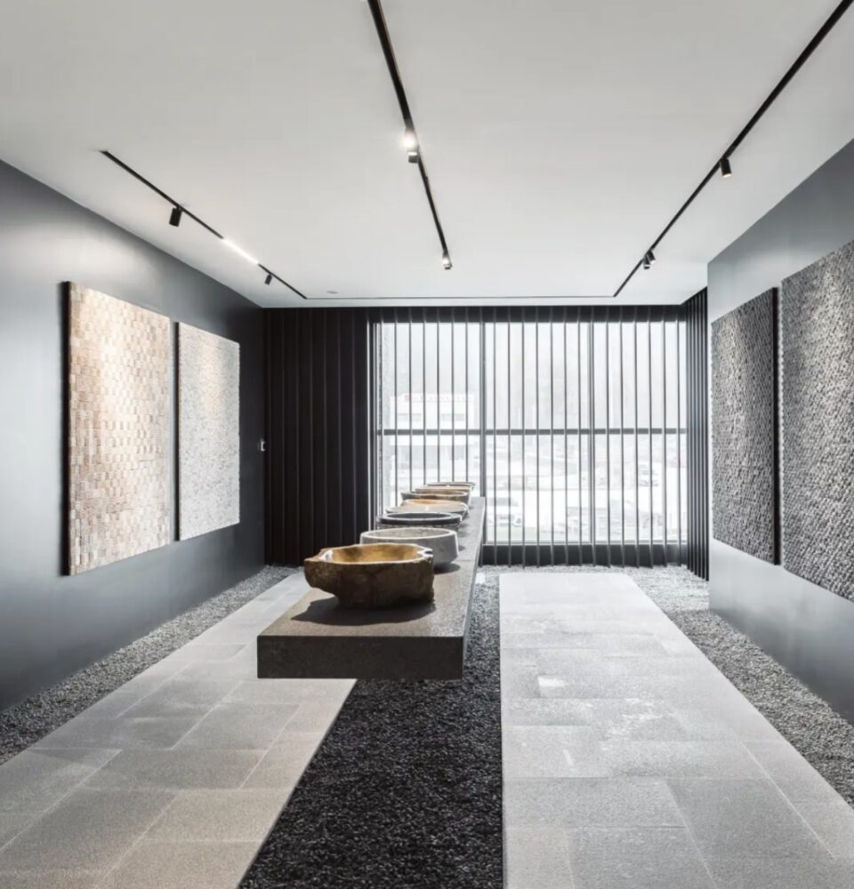 Sticky Image Contact